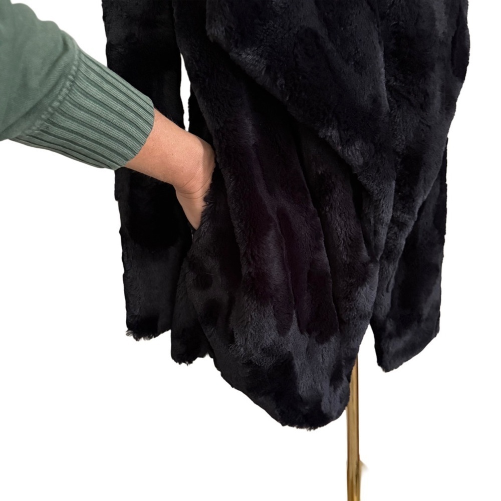 Jack by BB Dakota Elegant Black Faux Fur Jacket Size Small - Picture 4 of 14